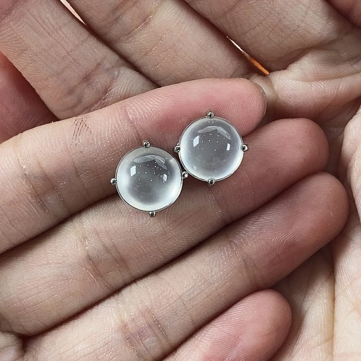 石英质玉合金颈饰