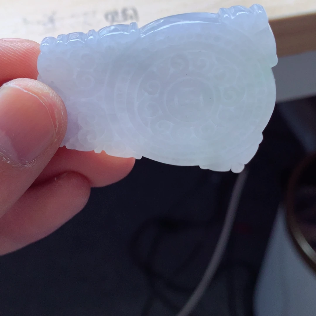 翡翠颈饰未镶嵌吊坠