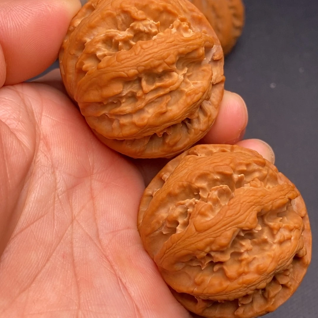 文玩核桃吊坠秦岭野生核桃