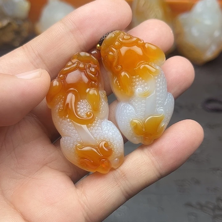 玛瑙/玉髓手把未镶嵌龙**祥