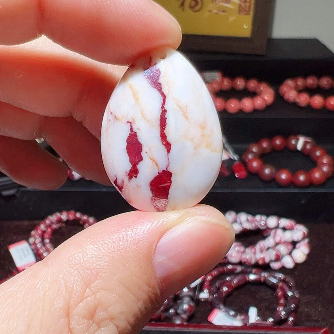 天然辰砂纯天然吊坠