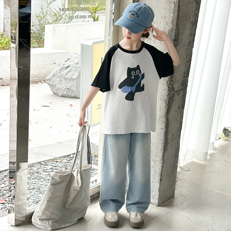 女童夏装短袖套装2025新款时髦儿童拼色卡通T恤牛仔弯刀裤两件套