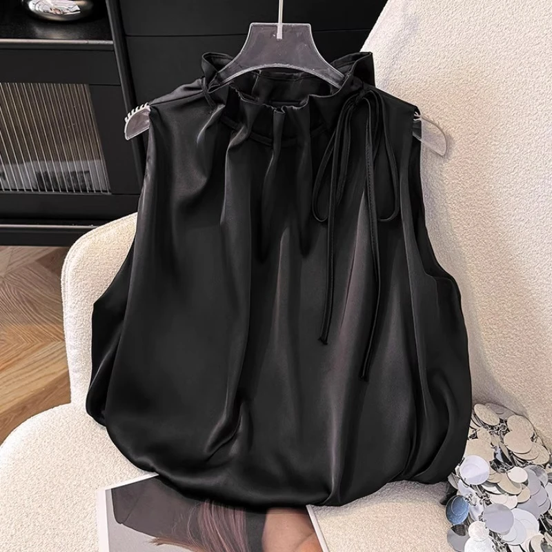 高级感黑色无袖露肩缎面衬衫女夏款小众设计减龄遮肚花苞背心上衣