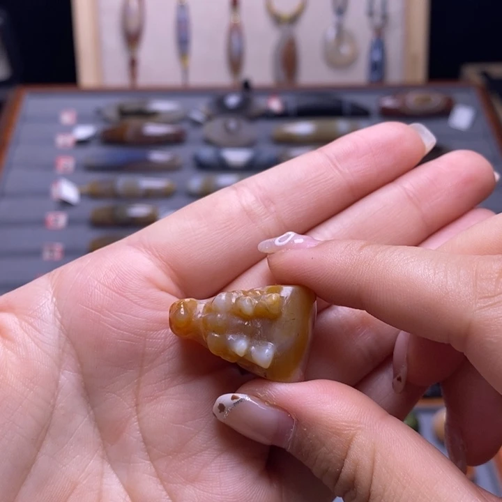 玛瑙/玉髓未镶嵌颈饰