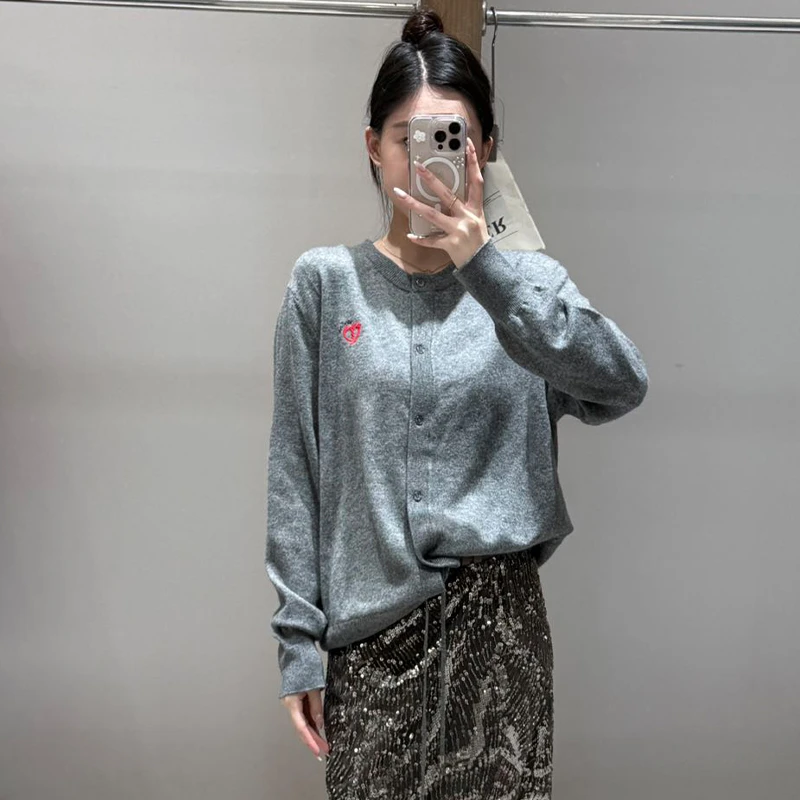 【现货】AVVENN设计师品牌新款25年秋季爱心刺绣毛织开衫上衣针织衫