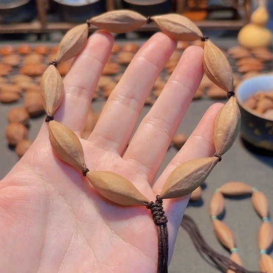 1.1小柳叶水晶核手串款