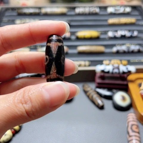 玛瑙/玉髓颈饰未镶嵌自*人