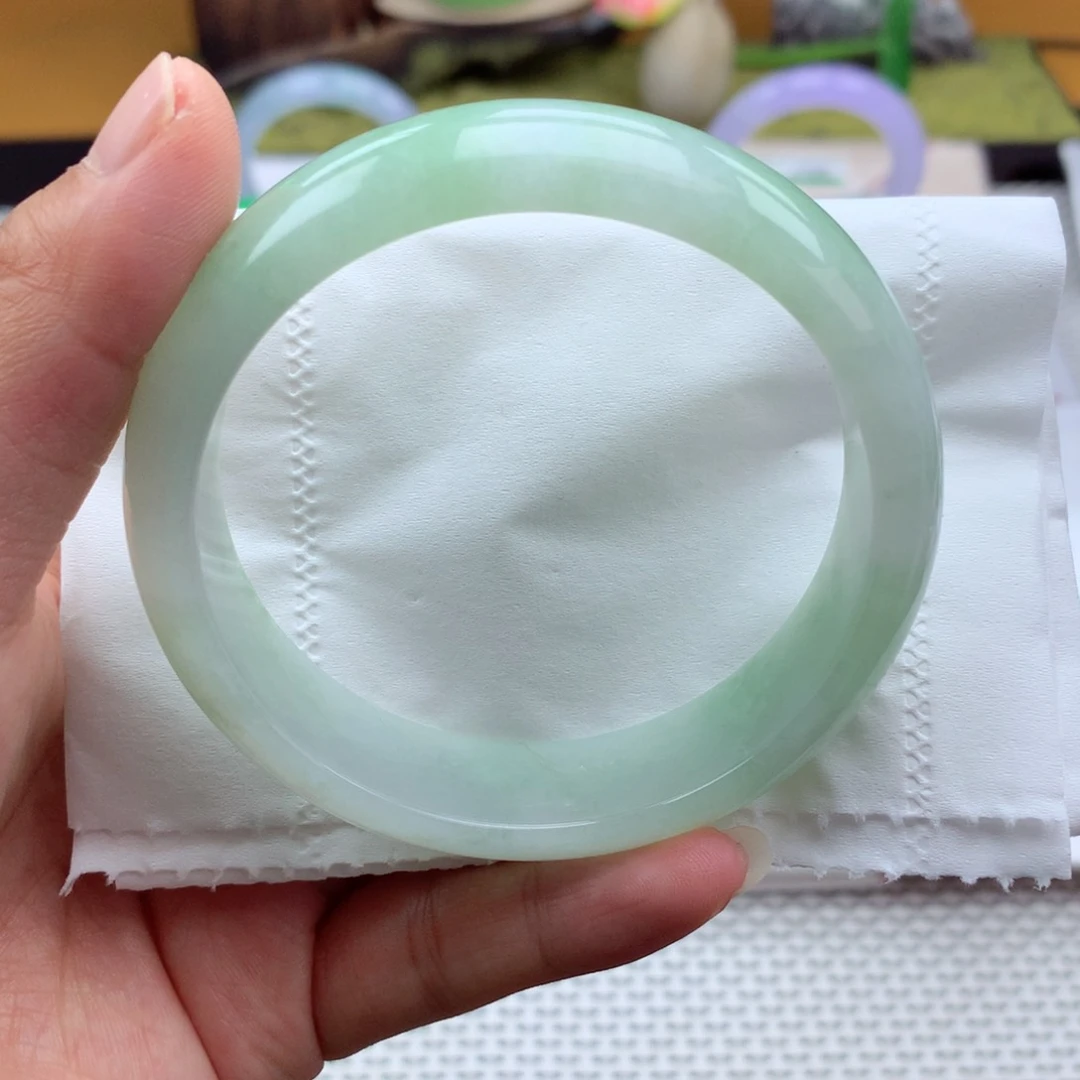 翡翠手镯未镶嵌纯天然02