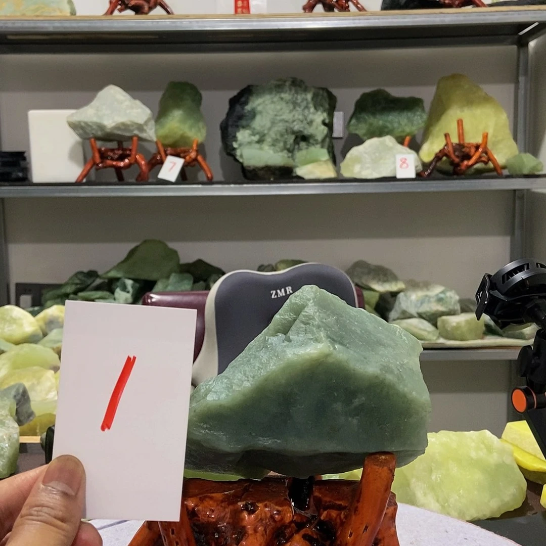 蛇纹石玉未镶嵌原石(****)