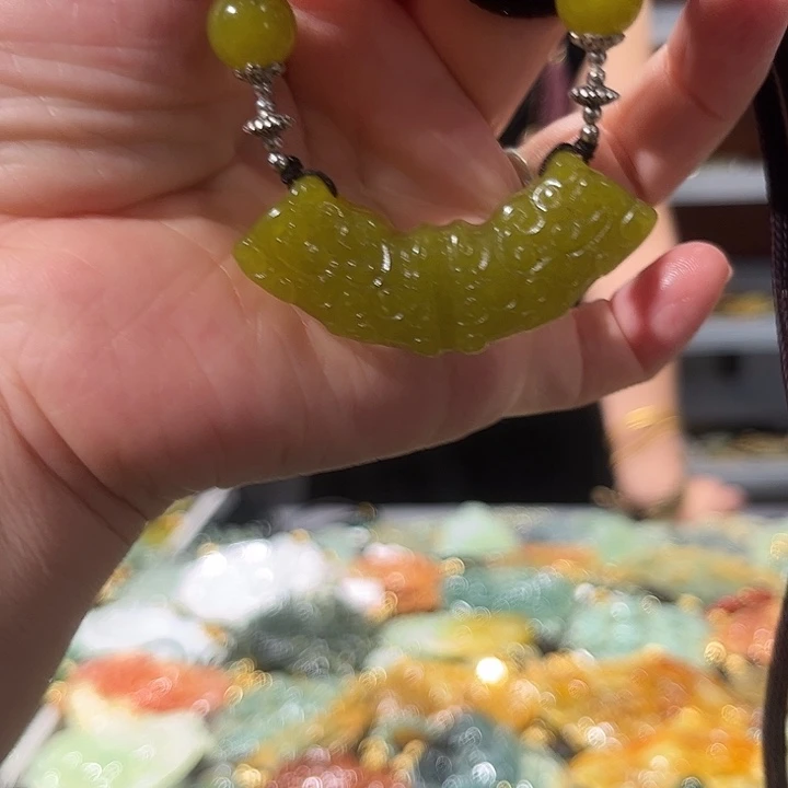 岫玉未镶嵌毛衣链