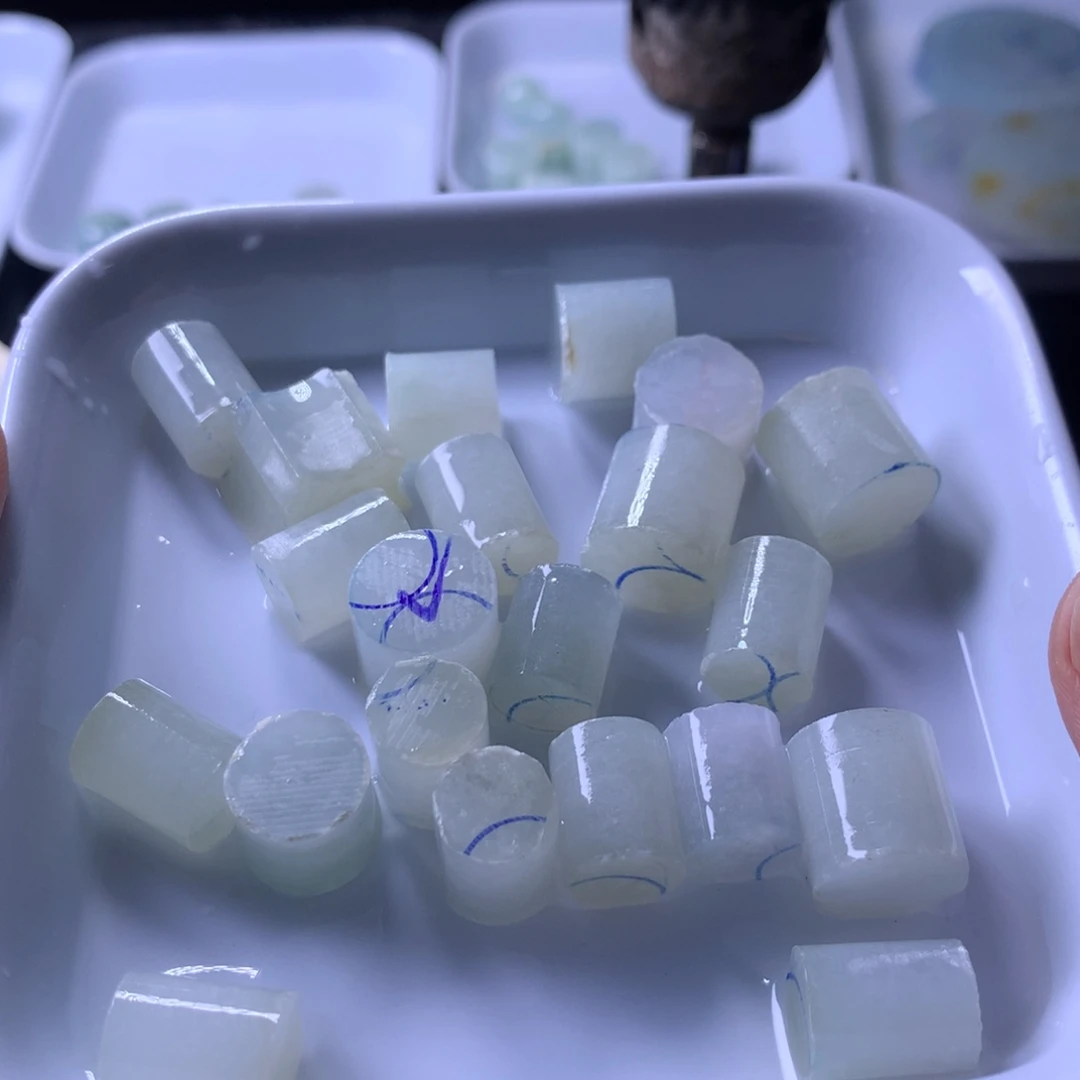 未镶嵌定制翡翠新号惊喜款！卡10高糯化起冰手串，透孔微透绳