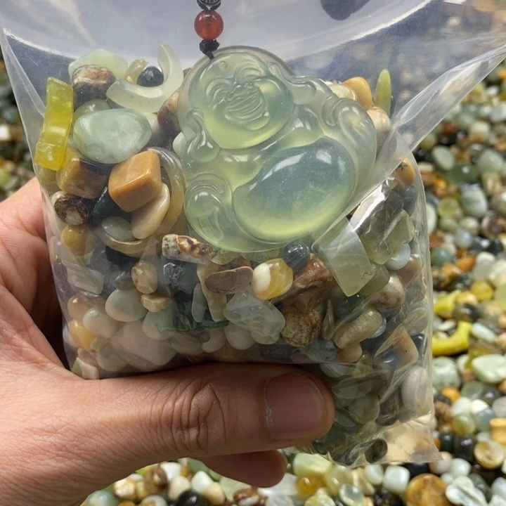 蛇纹石玉鱼缸石未镶嵌