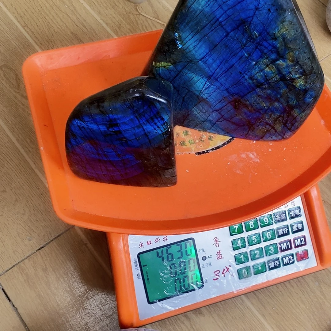 S***.未镶嵌珠宝半成品水晶