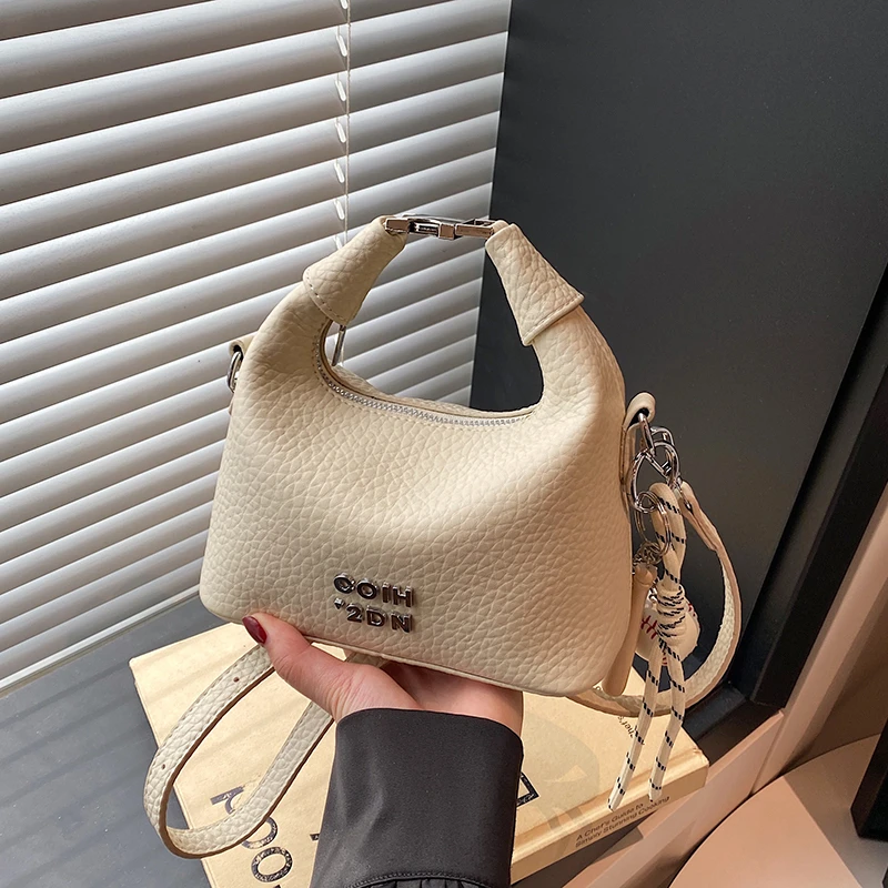 现款时尚轻奢百搭潮流女包单肩斜挎包6036白色