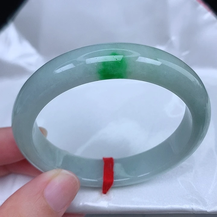 未镶嵌手镯翡翠天然