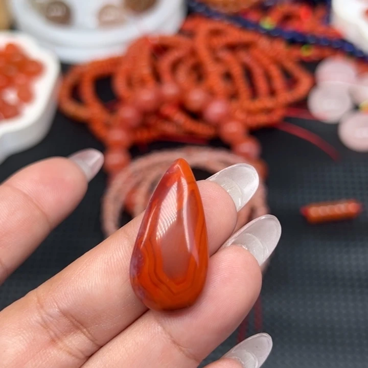 莎***莎未镶嵌手链南红玛瑙