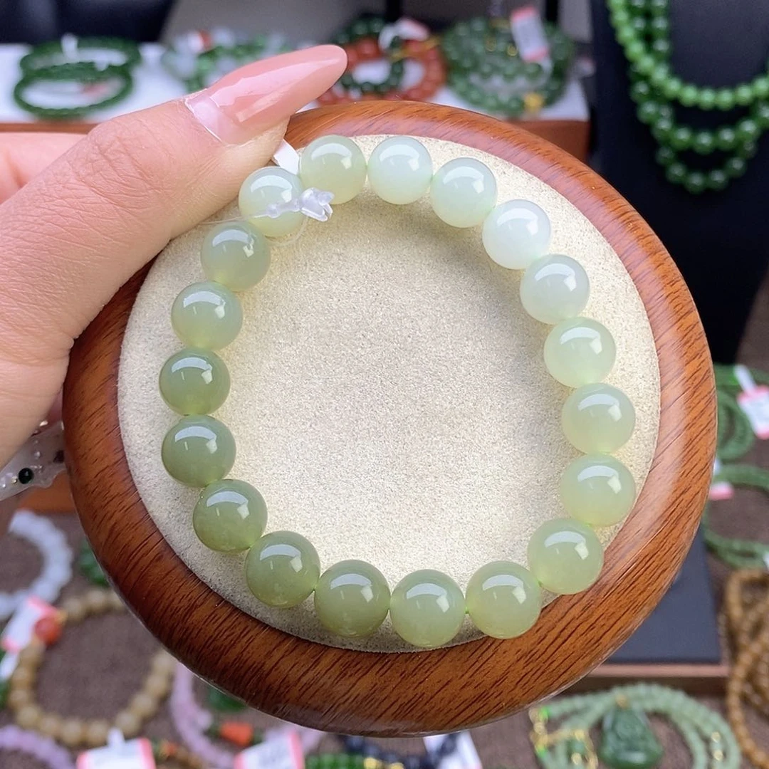 和田玉晴水渐变未镶嵌