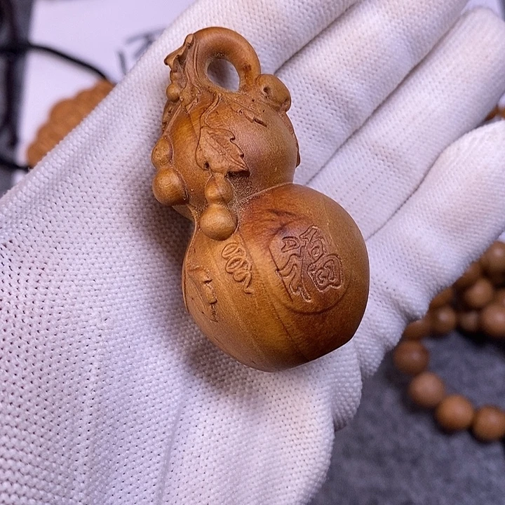 吊坠檀香木老山檀香雕刻福字大葫芦