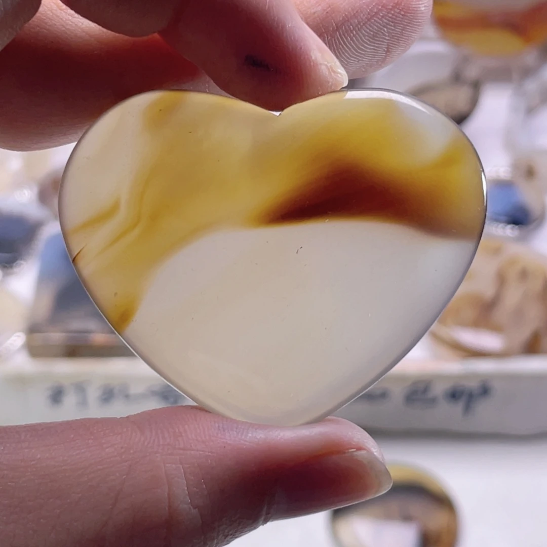 玛瑙/玉髓未镶嵌珠宝奇石