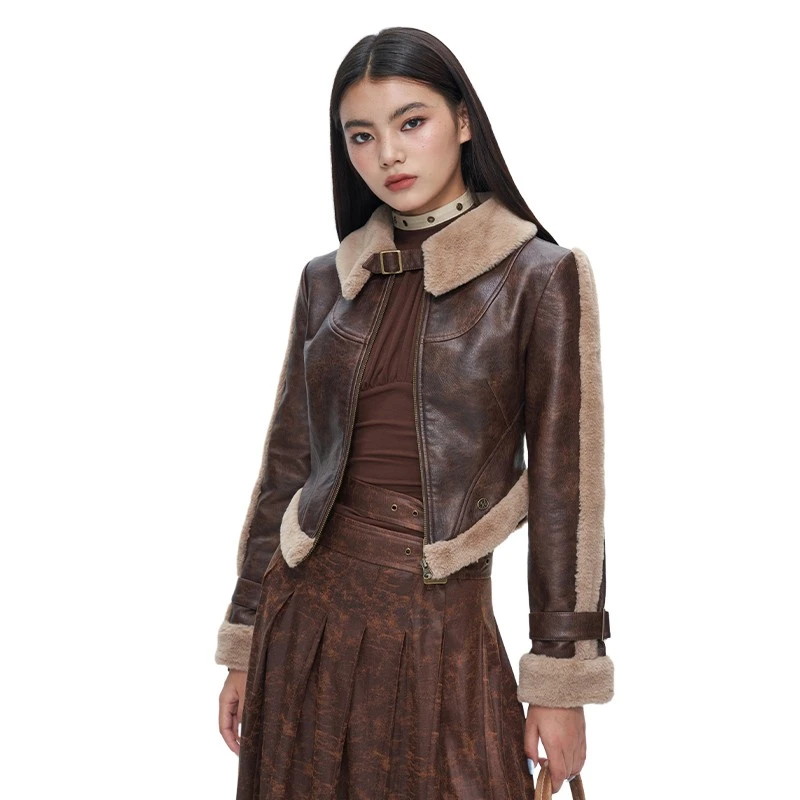 【自播】Next Passport 浅卡其毛领修身弧形下摆棕色皮衣