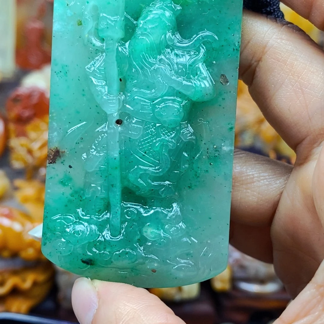 石英质玉（黄龙玉）未镶嵌颈饰