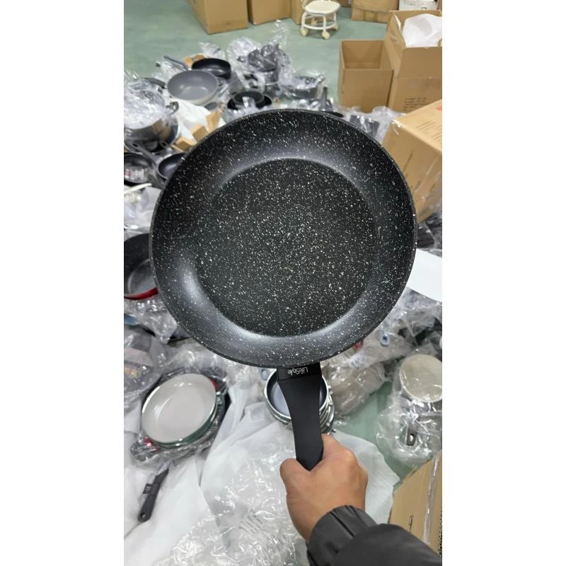 A49煎炒锅口径32cm，高度6cm,外贸尾货，介意勿拍，