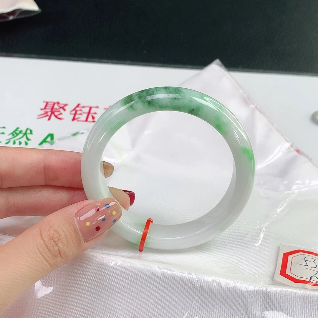 未镶嵌手镯翡翠100