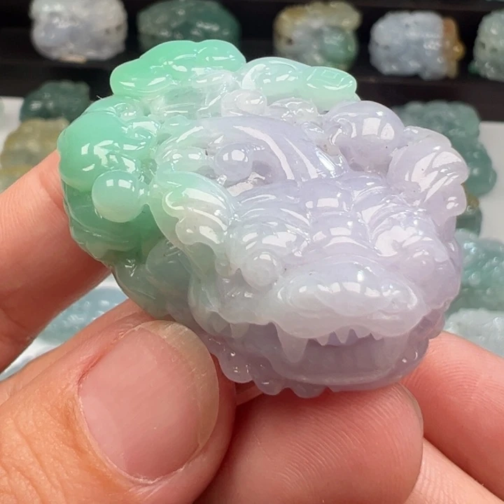 颈饰未镶嵌翡翠貔貅