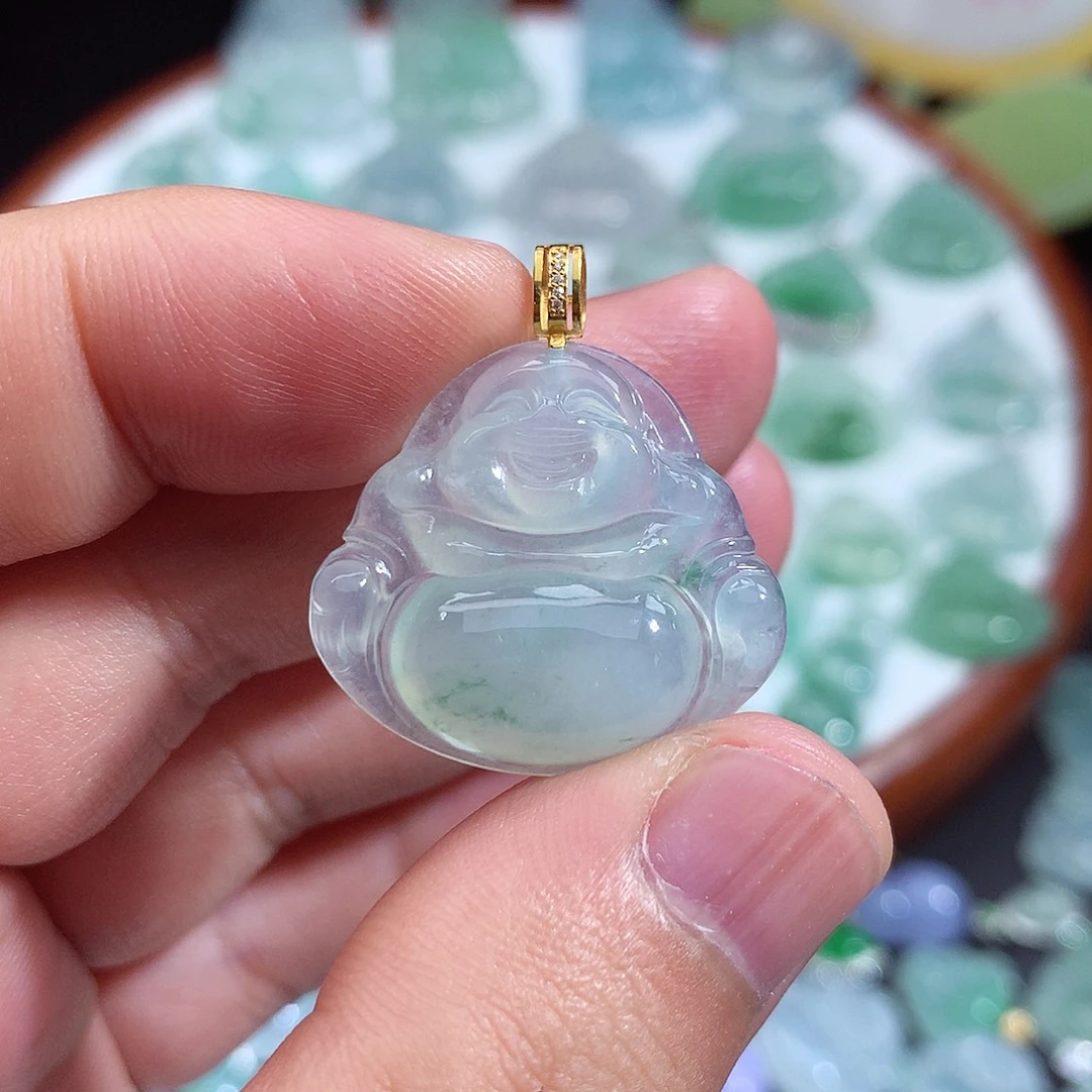 翡翠未镶嵌颈饰佛公