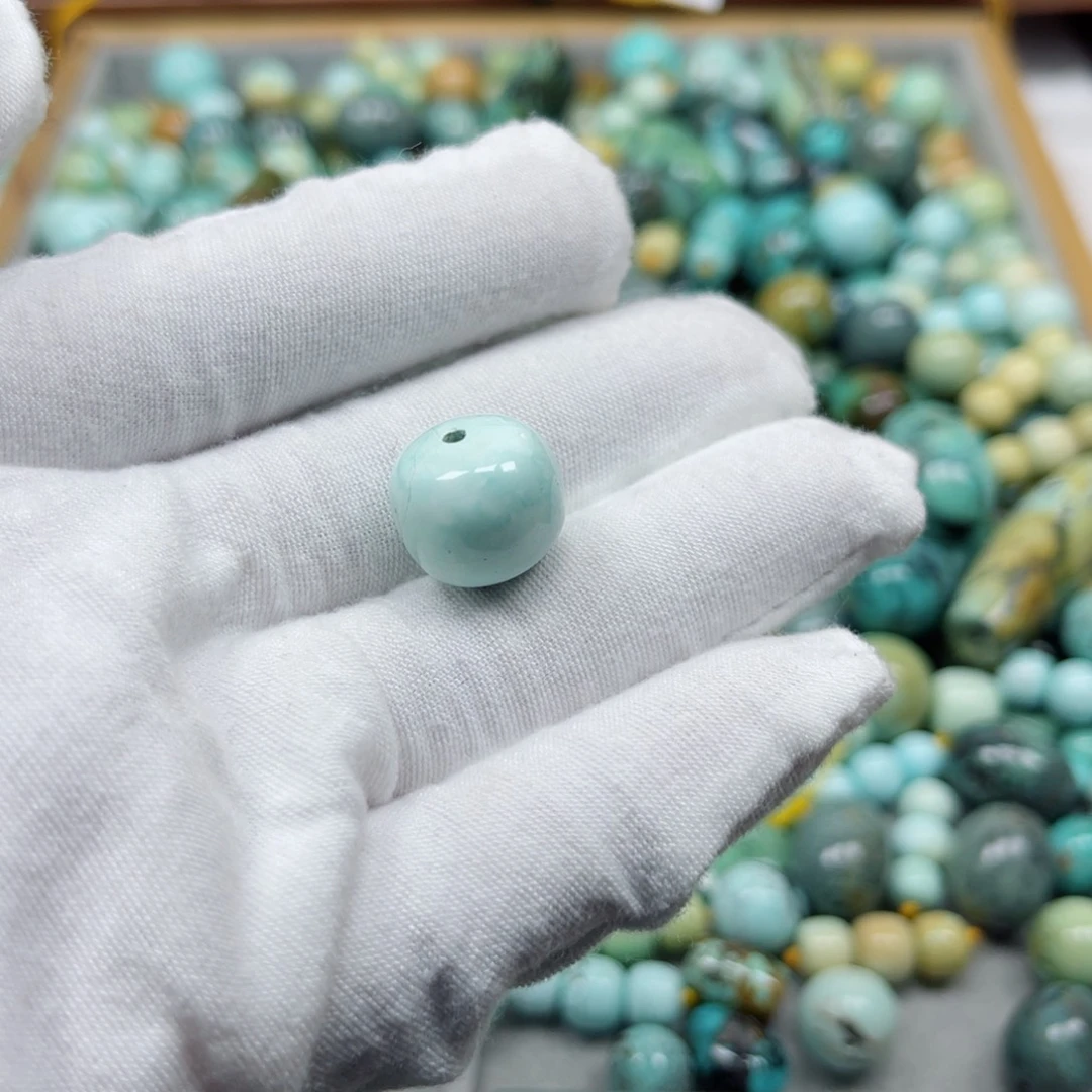 绿松石未镶嵌挂件