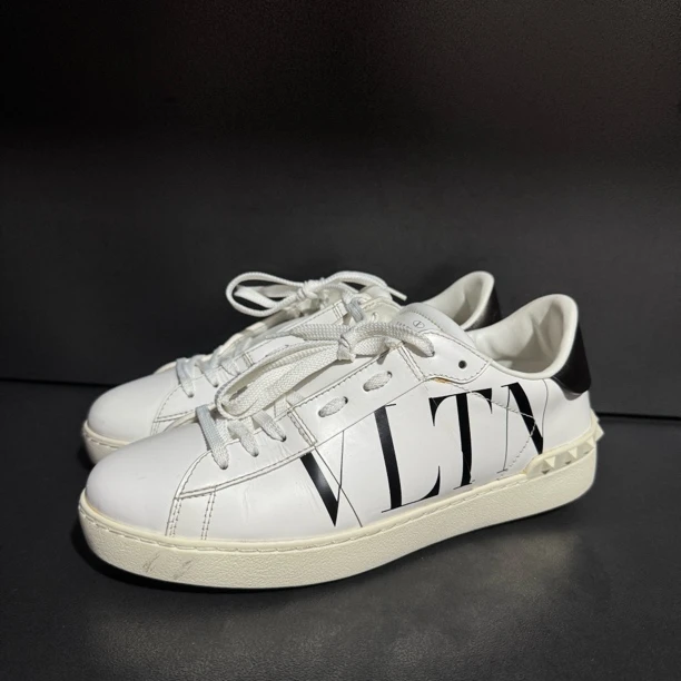 90新 Valentino/华伦天奴 40码/黑白 低帮男款板鞋