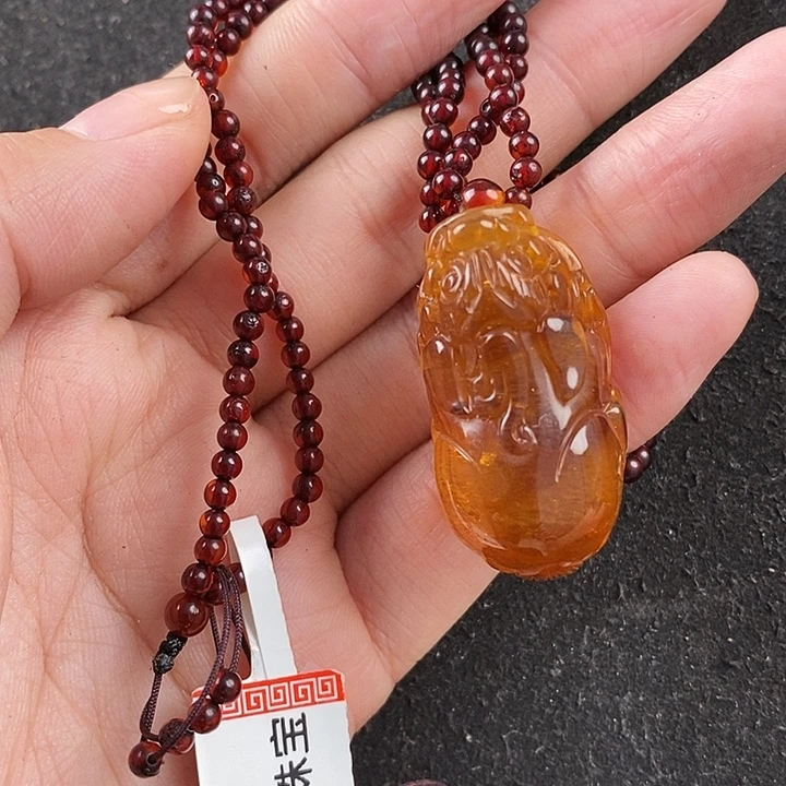 琥珀未镶嵌珠宝奇石