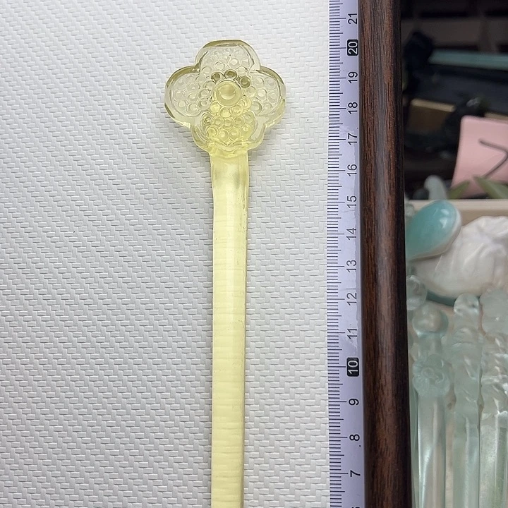 蛇纹石玉未镶嵌发簪四方如意