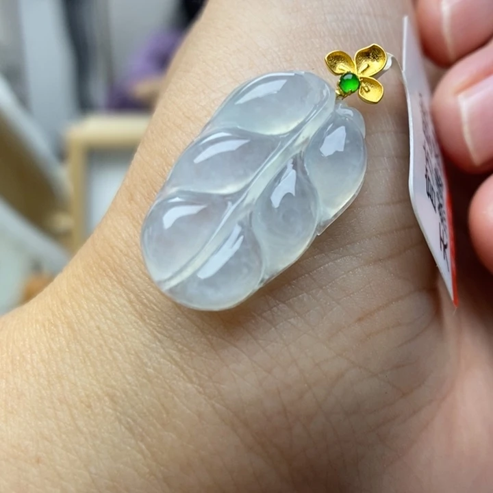 【闪购商品】颈饰18K金镶嵌翡翠30