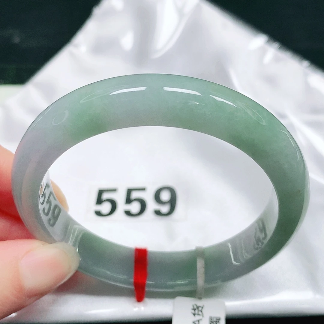 翡翠未镶嵌手镯55 号翡翠手镯