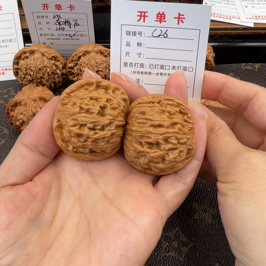 吊坠桃核文玩核桃