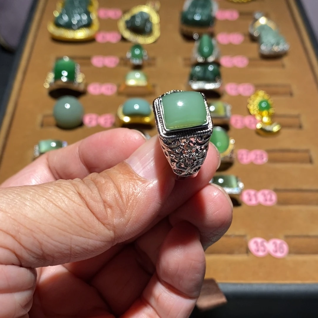 和田玉未镶嵌戒指