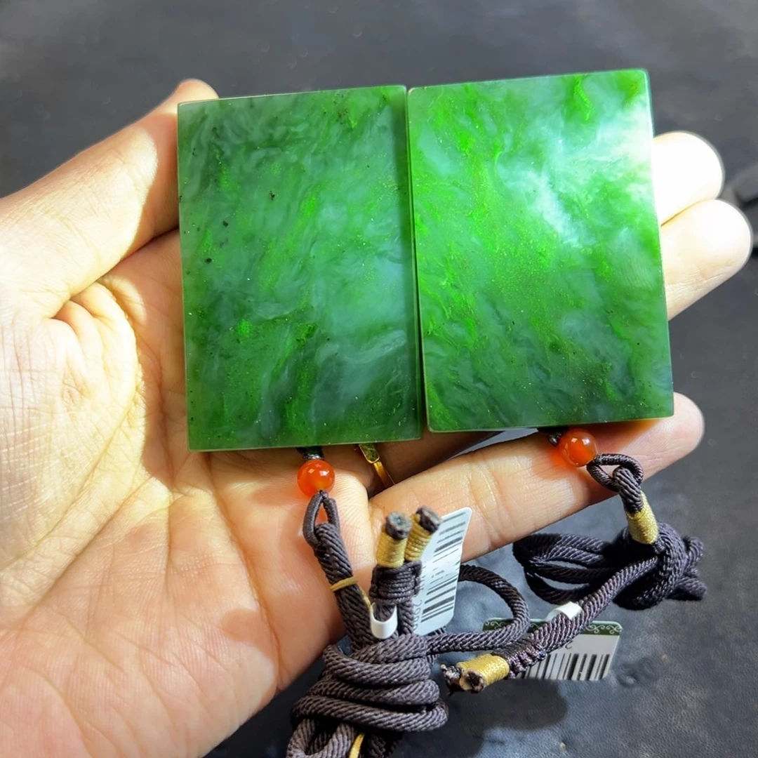 颈饰未镶嵌和田玉多样性拍一发一俄罗斯碧玉意境无事牌