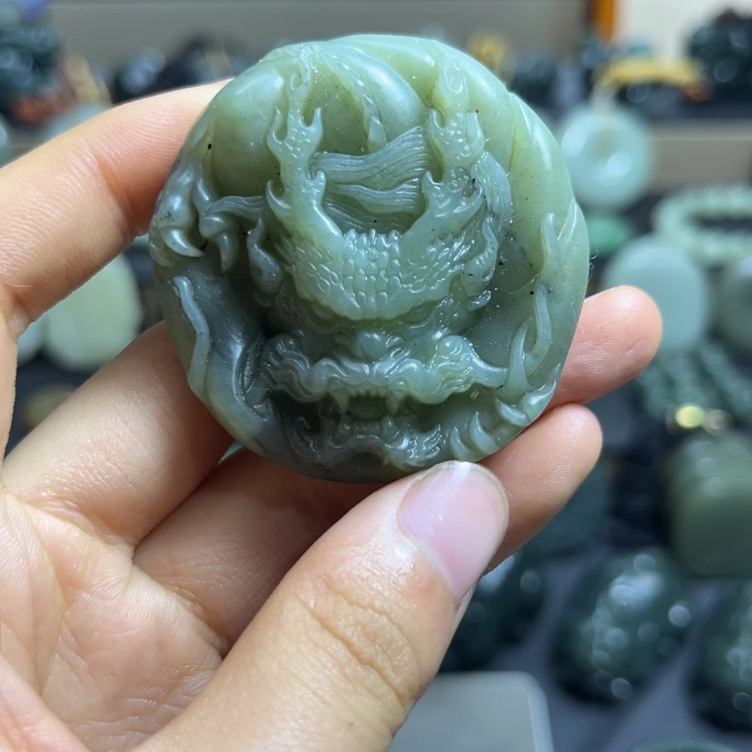 财***:和田玉未镶嵌颈饰