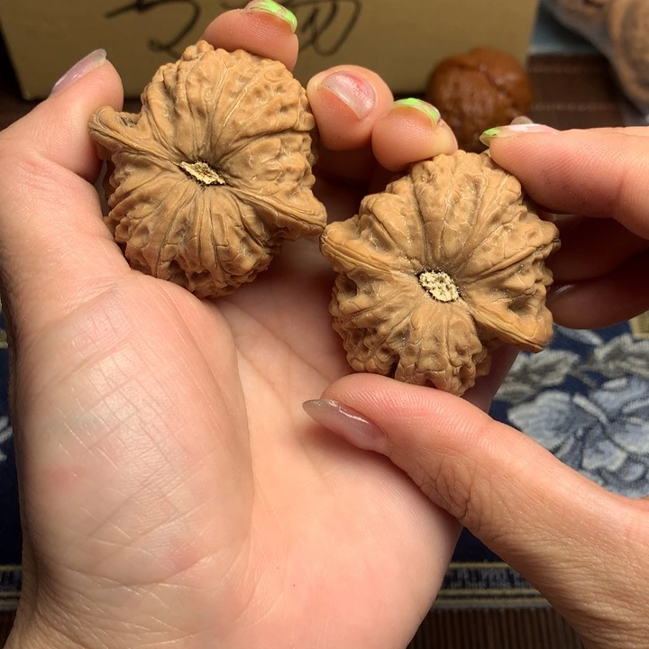 吊坠文玩核桃6****6血麒麟
