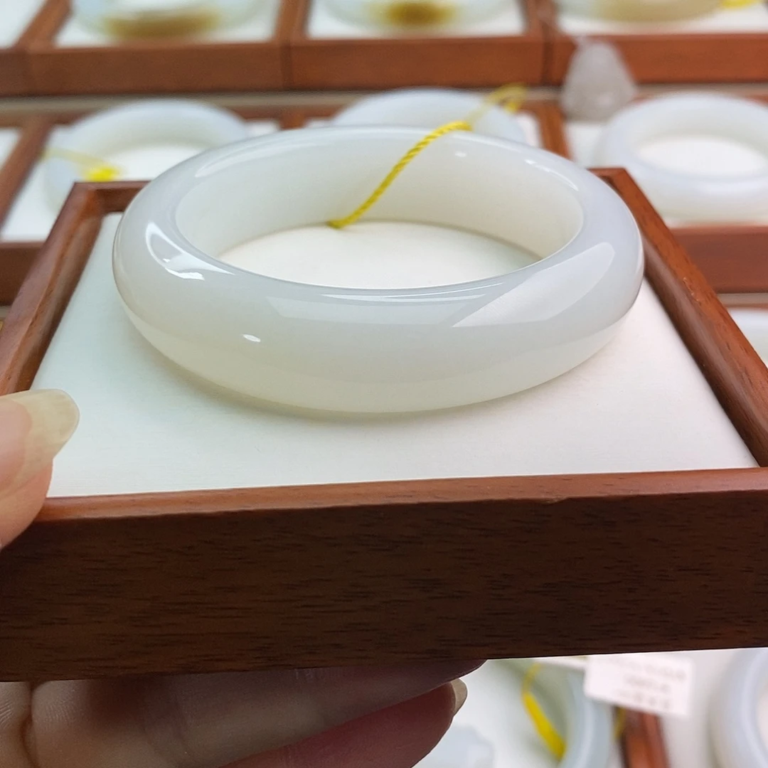 和田玉（白玉）手镯未镶嵌