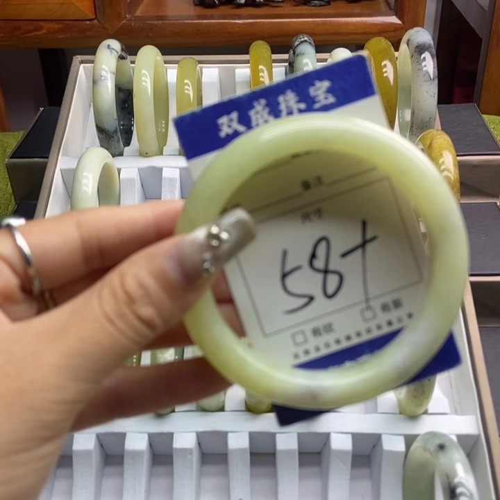 蛇纹石玉手镯未镶嵌702