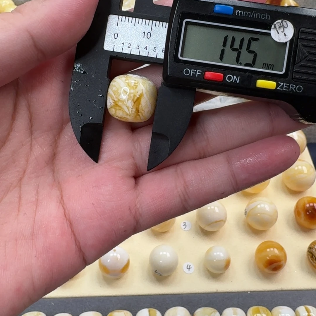 琥珀未镶嵌裸石老型
