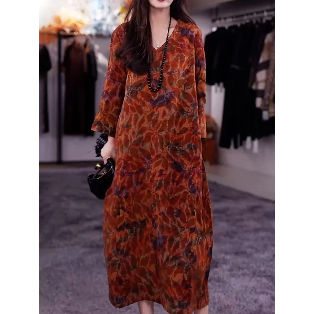 端庄优雅文艺风V领连衣裙女2025秋季新款时尚高级感大码显瘦A字裙