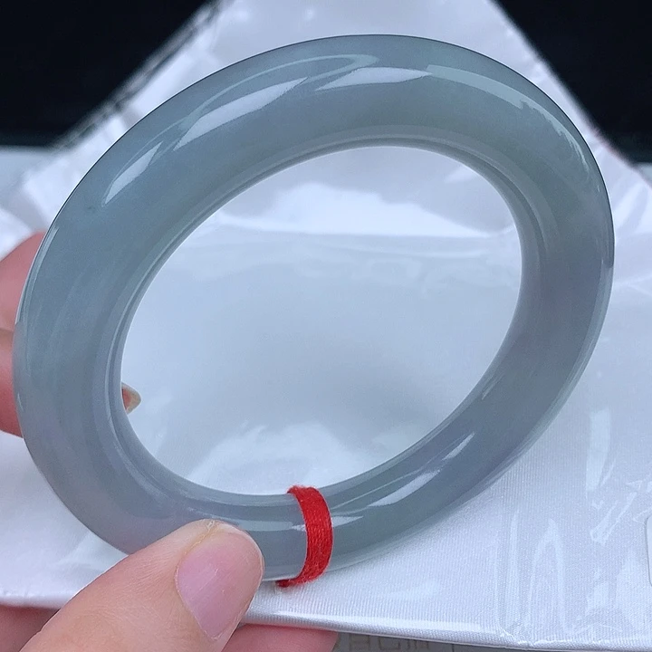 未镶嵌手镯（圆镯）翡翠天然