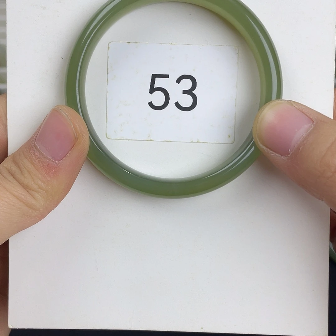 和田玉手镯未镶嵌不退不换