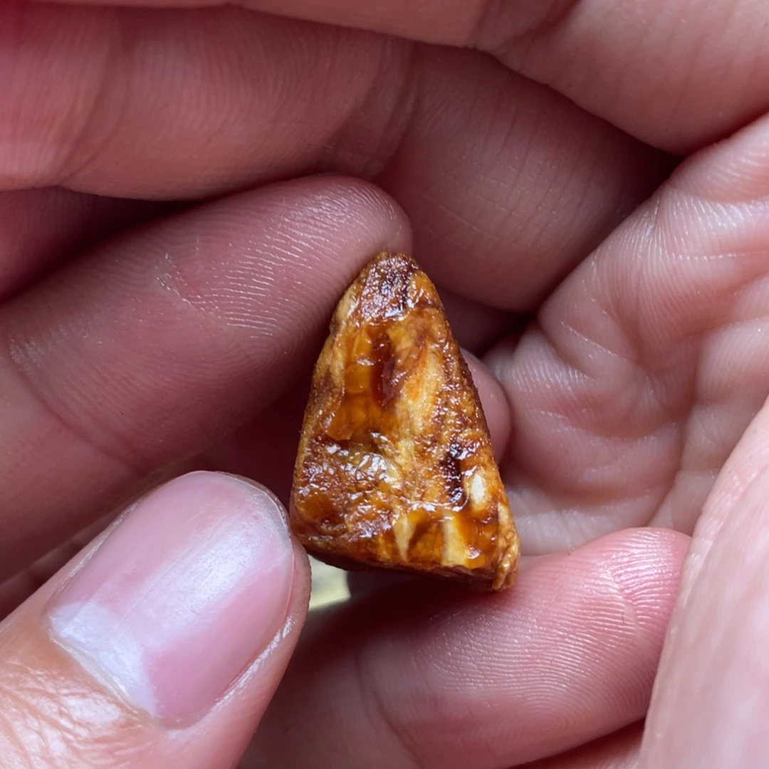 定制琥珀未镶嵌天然蜜蜡