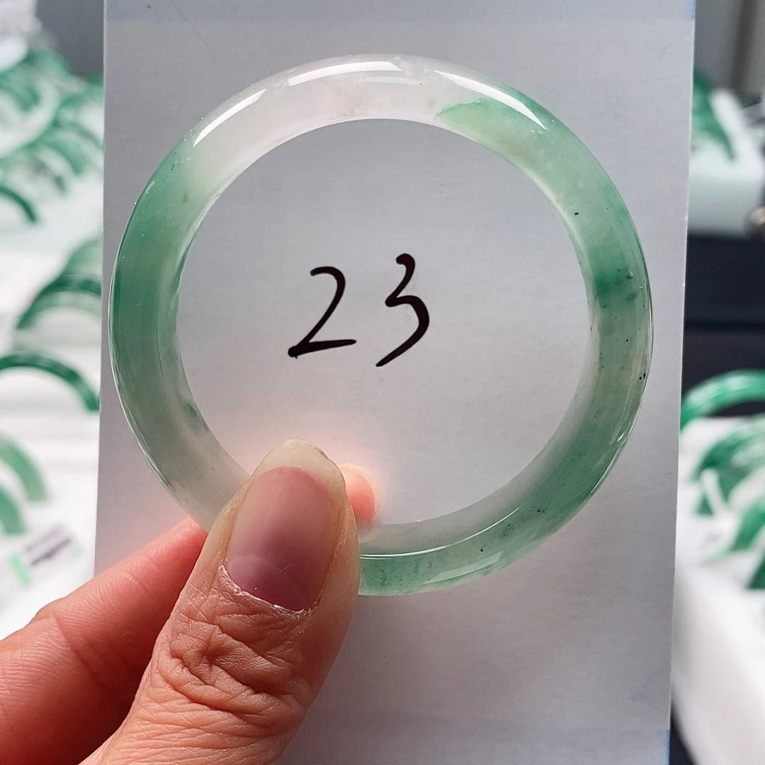 石英质玉未镶嵌手镯51.6圈口手镯