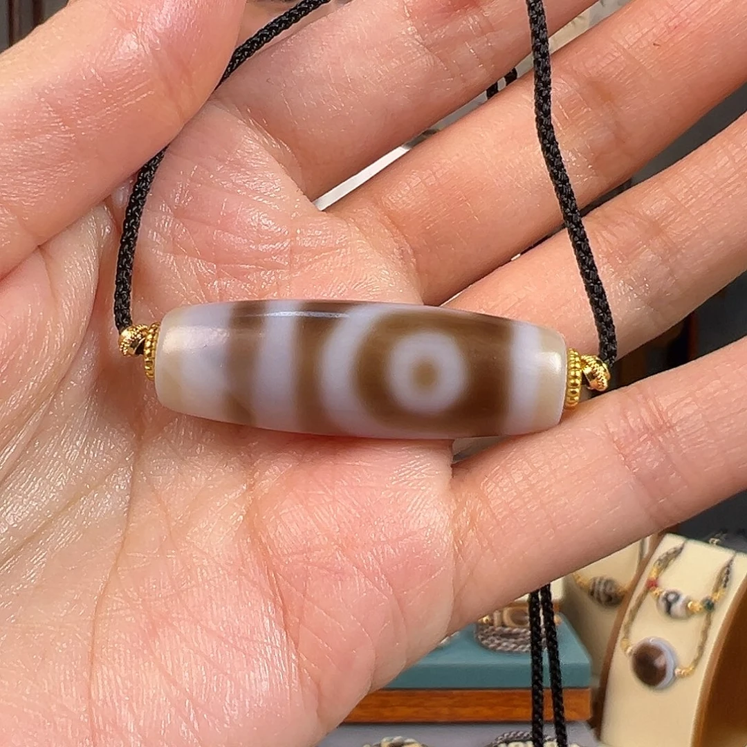 颜***镜玛瑙/玉髓未镶嵌颈饰