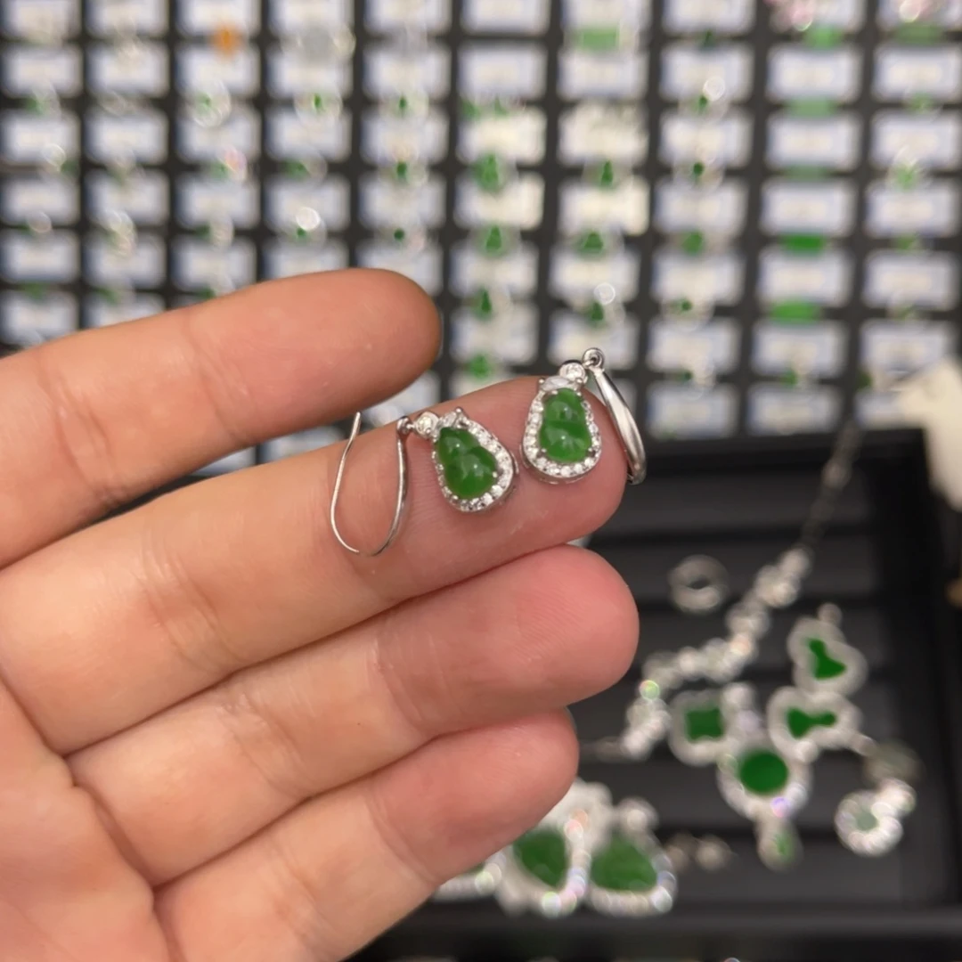 翡翠戒指银S925镶嵌翡翠耳钩